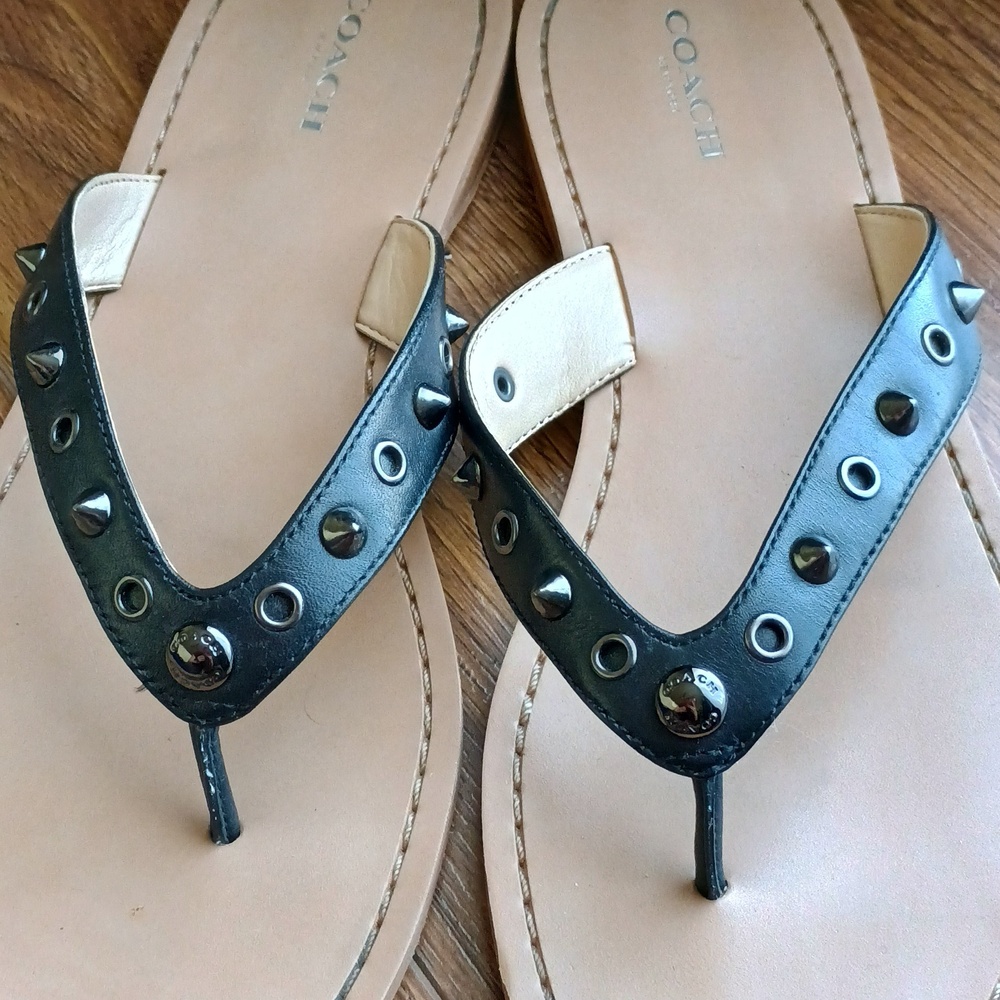 Coach Black Vegan Leather Studded Thong Sandals - Women's 8.5M - Picture 3 of 7